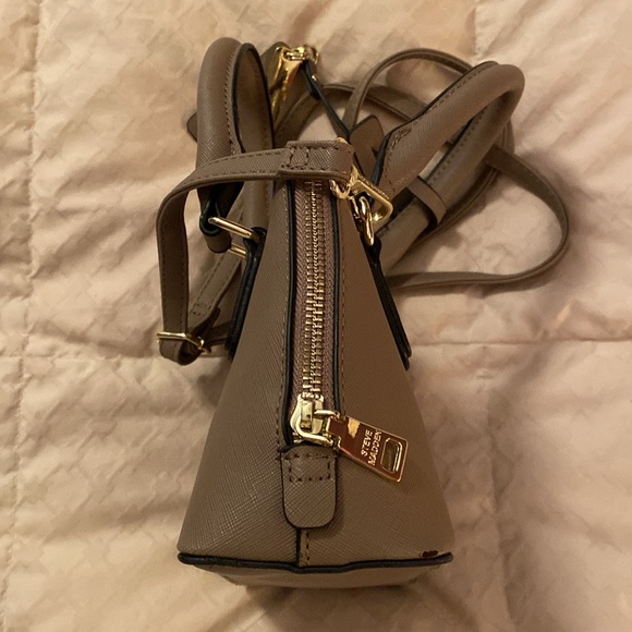 Steve Madden Adjustable Strap BFaith Crossbody Dome Style Satchel - Picture 5 of 7